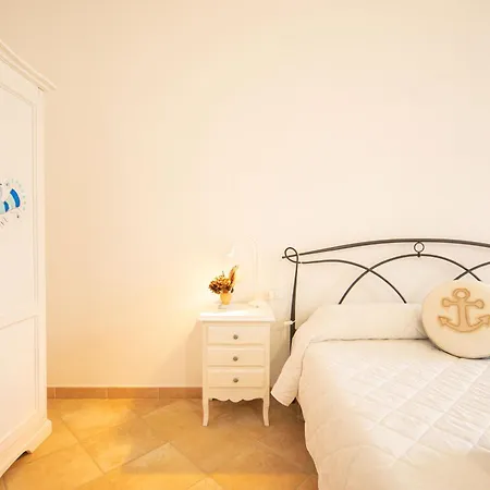 Residenza Aurora Ла-Калетта