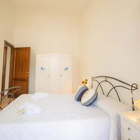 Residenza Aurora * Ла-Калетта