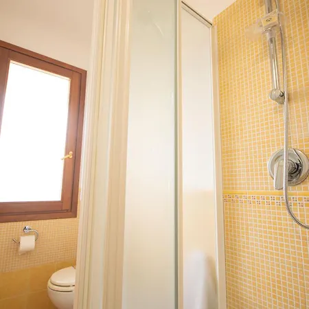 Residenza Aurora Апартаменты Ла-Калетта